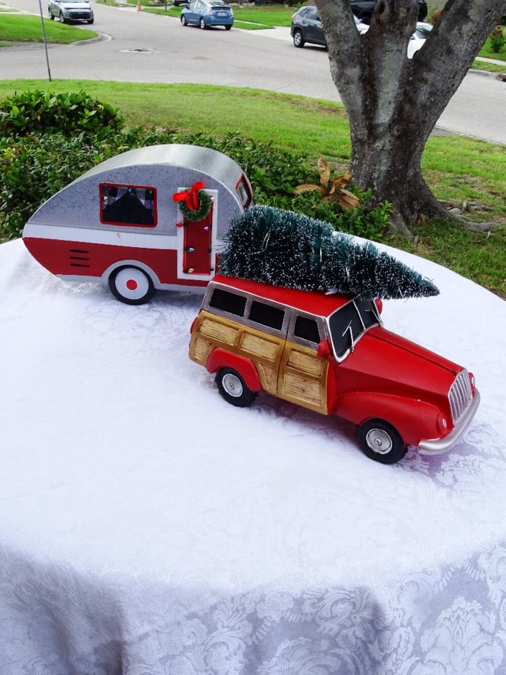 Woody Van lighted Xmas tree w/ Trailer
